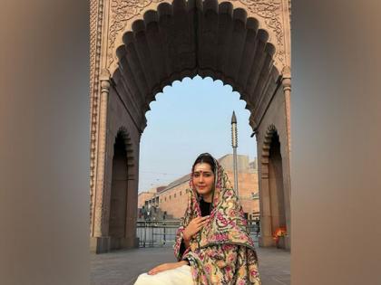 Raashii Khanna shares pictures from her birthday celebrations at Kashi Vishwanath Temple | Raashii Khanna shares pictures from her birthday celebrations at Kashi Vishwanath Temple Raashii Khanna shares pictures from her birthday celebrations at Kashi Vishwanath Temple | Raashii Khanna shares pictures from her birthday celebrations at Kashi Vishwanath Temple