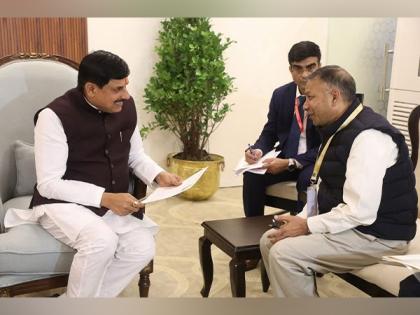 Madhya Pradesh Paves the Way for Textile Revolution with Trident Group's New Investment Plans | Madhya Pradesh Paves the Way for Textile Revolution with Trident Group's New Investment Plans Madhya Pradesh Paves the Way for Textile Revolution with Trident Group's New Investment Plans | Madhya Pradesh Paves the Way for Textile Revolution with Trident Group's New Investment Plans