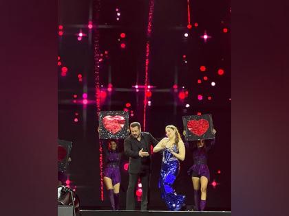 Tamannaah Bhatia drops behind-the-scenes from 'Da-bangg Tour-Reloaded' | Tamannaah Bhatia drops behind-the-scenes from 'Da-bangg Tour-Reloaded' Tamannaah Bhatia drops behind-the-scenes from 'Da-bangg Tour-Reloaded' | Tamannaah Bhatia drops behind-the-scenes from 'Da-bangg Tour-Reloaded'