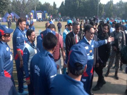 "With mantra of fitness" friendly match of Parliamentarians played at Delhi's Major Dhyan Chand Stadium | "With mantra of fitness" friendly match of Parliamentarians played at Delhi's Major Dhyan Chand Stadium