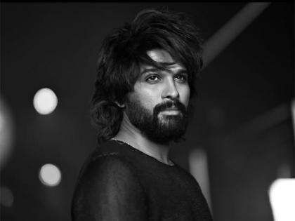 Hyderabad police summon Allu Arjun in connection with Sandhya theatre incident | Hyderabad police summon Allu Arjun in connection with Sandhya theatre incident Hyderabad police summon Allu Arjun in connection with Sandhya theatre incident | Hyderabad police summon Allu Arjun in connection with Sandhya theatre incident