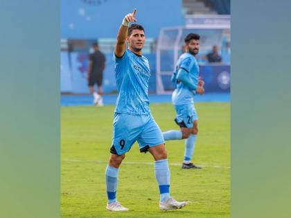 Clash of contrasts set to unfold as defensively sound Mumbai City FC await energetic NorthEast United FC attack | Clash of contrasts set to unfold as defensively sound Mumbai City FC await energetic NorthEast United FC attack Clash of contrasts set to unfold as defensively sound Mumbai City FC await energetic NorthEast United FC attack | Clash of contrasts set to unfold as defensively sound Mumbai City FC await energetic NorthEast United FC attack