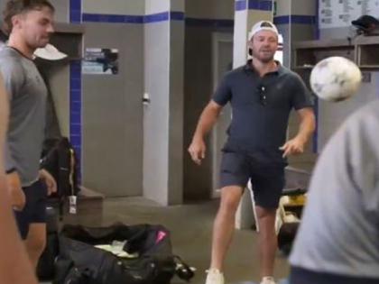 AB de Villiers enjoys game of football with South Africa team in dressing room | AB de Villiers enjoys game of football with South Africa team in dressing room