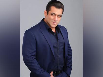 Bulletproof glass installed at Salman Khan's residence for enhanced security | Bulletproof glass installed at Salman Khan's residence for enhanced security Bulletproof glass installed at Salman Khan's residence for enhanced security | Bulletproof glass installed at Salman Khan's residence for enhanced security