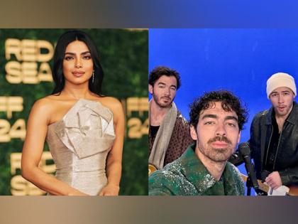 Priyanka Chopra teams up with Jonas Brothers for holiday movie | Priyanka Chopra teams up with Jonas Brothers for holiday movie Priyanka Chopra teams up with Jonas Brothers for holiday movie | Priyanka Chopra teams up with Jonas Brothers for holiday movie