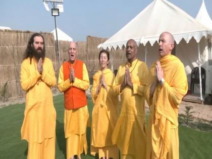Maha Kumbh leaves a lasting impression on foreign spiritual leaders; praise Sanatan Dharma | Maha Kumbh leaves a lasting impression on foreign spiritual leaders; praise Sanatan Dharma Maha Kumbh leaves a lasting impression on foreign spiritual leaders; praise Sanatan Dharma | Maha Kumbh leaves a lasting impression on foreign spiritual leaders; praise Sanatan Dharma