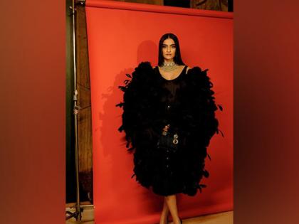 Sonam Kapoor dazzles in black outfit at Sabyasachi's 25th anniversary runway show | Sonam Kapoor dazzles in black outfit at Sabyasachi's 25th anniversary runway show Sonam Kapoor dazzles in black outfit at Sabyasachi's 25th anniversary runway show | Sonam Kapoor dazzles in black outfit at Sabyasachi's 25th anniversary runway show
