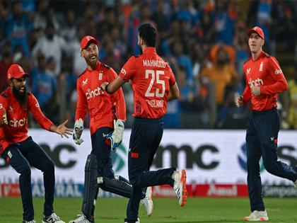 Saqib Mahmood becomes first player to snap three wickets in an over in T20Is | Saqib Mahmood becomes first player to snap three wickets in an over in T20Is