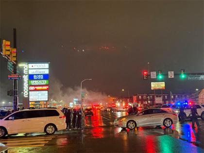 US: Small plane carrying 2 crashes in Philadelphia | US: Small plane carrying 2 crashes in Philadelphia US: Small plane carrying 2 crashes in Philadelphia | US: Small plane carrying 2 crashes in Philadelphia