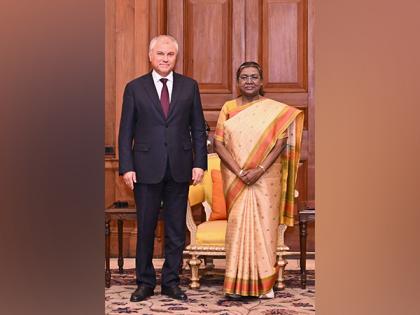 Parliamentary delegation from Russia calls on President Murmu | Parliamentary delegation from Russia calls on President Murmu Parliamentary delegation from Russia calls on President Murmu | Parliamentary delegation from Russia calls on President Murmu