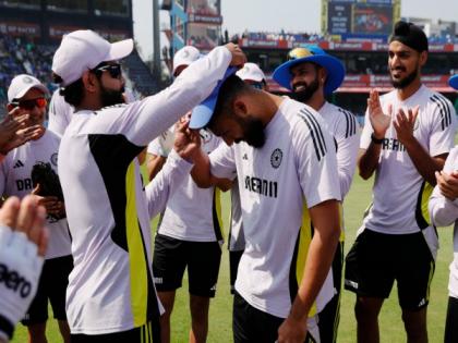2nd ODI: England opts to bat first against India; Kohli returns, Chakravarthy gets debut cap | 2nd ODI: England opts to bat first against India; Kohli returns, Chakravarthy gets debut cap