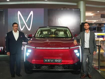 Mahindra Modi in collaboration with Viviana Mall unveils Mahindra BE 6 and XEV 9e | Mahindra Modi in collaboration with Viviana Mall unveils Mahindra BE 6 and XEV 9e Mahindra Modi in collaboration with Viviana Mall unveils Mahindra BE 6 and XEV 9e | Mahindra Modi in collaboration with Viviana Mall unveils Mahindra BE 6 and XEV 9e