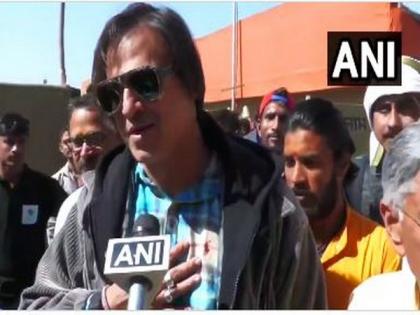 "It feels very proud..." Vivek Oberoi praises grand arrangements at Mahakumbh 2025 | "It feels very proud..." Vivek Oberoi praises grand arrangements at Mahakumbh 2025 "It feels very proud..." Vivek Oberoi praises grand arrangements at Mahakumbh 2025 | "It feels very proud..." Vivek Oberoi praises grand arrangements at Mahakumbh 2025