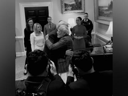 US President Donald Trump hugs PM Modi while welcoming him at White House | US President Donald Trump hugs PM Modi while welcoming him at White House US President Donald Trump hugs PM Modi while welcoming him at White House | US President Donald Trump hugs PM Modi while welcoming him at White House