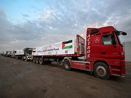 UAE delivers 10 aid convoys to Gaza | UAE delivers 10 aid convoys to Gaza UAE delivers 10 aid convoys to Gaza | UAE delivers 10 aid convoys to Gaza