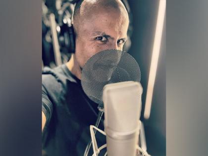 Vishal Dadlani meets with "small accident", postpones Pune concert | Vishal Dadlani meets with "small accident", postpones Pune concert Vishal Dadlani meets with "small accident", postpones Pune concert | Vishal Dadlani meets with "small accident", postpones Pune concert