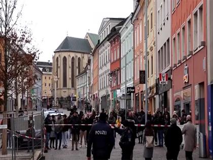 Austria: Officials say stabbing attack suspect inspired by ISIS | Austria: Officials say stabbing attack suspect inspired by ISIS Austria: Officials say stabbing attack suspect inspired by ISIS | Austria: Officials say stabbing attack suspect inspired by ISIS
