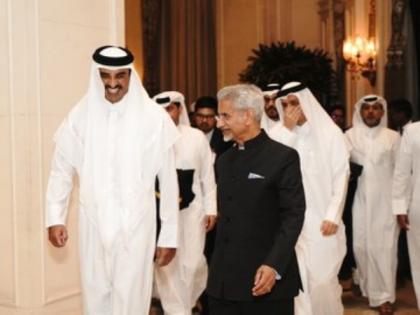 Amir of Qatar accorded warm welcome at Delhi airport, to hold talks with PM Modi tomorrow | Amir of Qatar accorded warm welcome at Delhi airport, to hold talks with PM Modi tomorrow