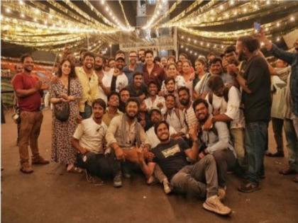 Sidharth Malhotra, Janhvi Kapoor wrap up Kerala schedule for 'Param Sundari' | Sidharth Malhotra, Janhvi Kapoor wrap up Kerala schedule for 'Param Sundari' Sidharth Malhotra, Janhvi Kapoor wrap up Kerala schedule for 'Param Sundari' | Sidharth Malhotra, Janhvi Kapoor wrap up Kerala schedule for 'Param Sundari'