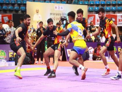 Maharashtra, Haryana, Services advance in dominant fashion at 71st Senior National Kabaddi Championships | Maharashtra, Haryana, Services advance in dominant fashion at 71st Senior National Kabaddi Championships Maharashtra, Haryana, Services advance in dominant fashion at 71st Senior National Kabaddi Championships | Maharashtra, Haryana, Services advance in dominant fashion at 71st Senior National Kabaddi Championships