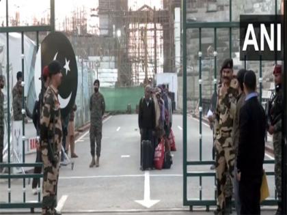 22 Indian fishermen released from Pakistan's custody, arrive at Attari-Wagah Border | 22 Indian fishermen released from Pakistan's custody, arrive at Attari-Wagah Border 22 Indian fishermen released from Pakistan's custody, arrive at Attari-Wagah Border | 22 Indian fishermen released from Pakistan's custody, arrive at Attari-Wagah Border