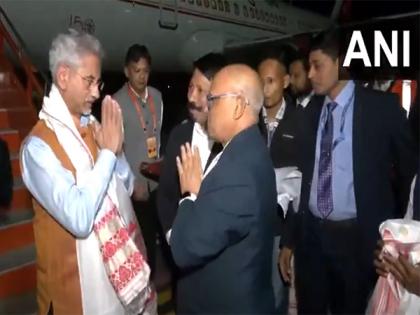 Jaishankar, envoys of various nations arrive at Jorhat Airport to attend Advantage Assam 2.0 | Jaishankar, envoys of various nations arrive at Jorhat Airport to attend Advantage Assam 2.0