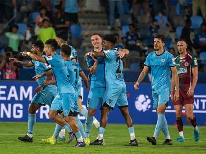 ISL: Mumbai City hold Mohun Bagan Super Giant to 2-2 draw | ISL: Mumbai City hold Mohun Bagan Super Giant to 2-2 draw ISL: Mumbai City hold Mohun Bagan Super Giant to 2-2 draw | ISL: Mumbai City hold Mohun Bagan Super Giant to 2-2 draw