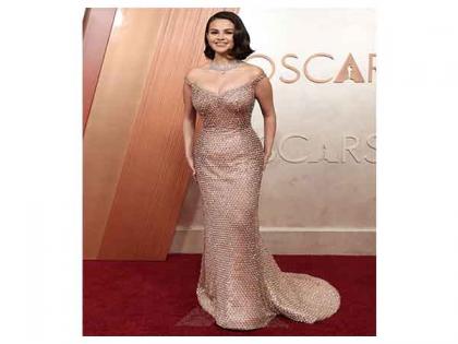 Oscars: Selena Gomez sparkles in rose gold gown | Oscars: Selena Gomez sparkles in rose gold gown Oscars: Selena Gomez sparkles in rose gold gown | Oscars: Selena Gomez sparkles in rose gold gown
