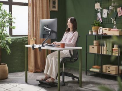 Colebrook Bosson Saunders Reimagines the Flo Monitor Arm for Future-Ready, Ergonomic Workstations | Colebrook Bosson Saunders Reimagines the Flo Monitor Arm for Future-Ready, Ergonomic Workstations Colebrook Bosson Saunders Reimagines the Flo Monitor Arm for Future-Ready, Ergonomic Workstations | Colebrook Bosson Saunders Reimagines the Flo Monitor Arm for Future-Ready, Ergonomic Workstations