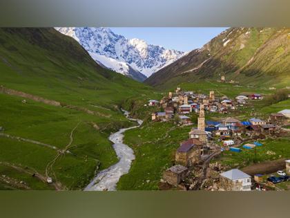 Kerala and Ladakh - India's Heaven on Earth, But So Different | Kerala and Ladakh - India's Heaven on Earth, But So Different Kerala and Ladakh - India's Heaven on Earth, But So Different | Kerala and Ladakh - India's Heaven on Earth, But So Different