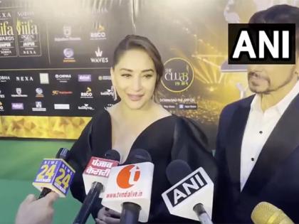 Madhuri Dixit praises Hrithik Roshan as 'God of Dance' at IIFA 2025 | Madhuri Dixit praises Hrithik Roshan as 'God of Dance' at IIFA 2025 Madhuri Dixit praises Hrithik Roshan as 'God of Dance' at IIFA 2025 | Madhuri Dixit praises Hrithik Roshan as 'God of Dance' at IIFA 2025