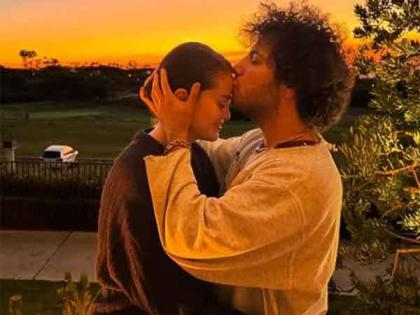 "What I did to deserve you...": Selena Gomez pens heartfelt birthday message for fiance Benny Blanco | "What I did to deserve you...": Selena Gomez pens heartfelt birthday message for fiance Benny Blanco "What I did to deserve you...": Selena Gomez pens heartfelt birthday message for fiance Benny Blanco | "What I did to deserve you...": Selena Gomez pens heartfelt birthday message for fiance Benny Blanco