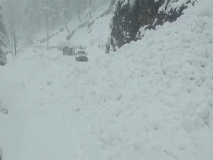 Locals stranded in PoGB as snowfall disrupts road access | Locals stranded in PoGB as snowfall disrupts road access