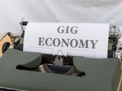 e-Shram portal: 30.7 crore unorganised workers registered with women, constituting over 53% | e-Shram portal: 30.7 crore unorganised workers registered with women, constituting over 53% e-Shram portal: 30.7 crore unorganised workers registered with women, constituting over 53% | e-Shram portal: 30.7 crore unorganised workers registered with women, constituting over 53%