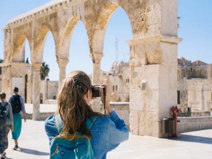 Foreign tourists' footfall in India soars 124% in 2023 | Foreign tourists' footfall in India soars 124% in 2023 Foreign tourists' footfall in India soars 124% in 2023 | Foreign tourists' footfall in India soars 124% in 2023