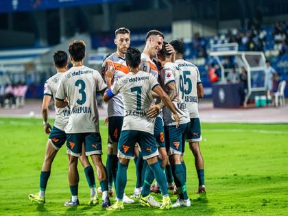 ISL: Mumbai City FC breeze past Bengaluru FC to secure spot in playoffs | ISL: Mumbai City FC breeze past Bengaluru FC to secure spot in playoffs ISL: Mumbai City FC breeze past Bengaluru FC to secure spot in playoffs | ISL: Mumbai City FC breeze past Bengaluru FC to secure spot in playoffs