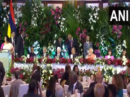 Mauritius PM hosts state dinner for PM Modi, says "honoured you've accepted my invitation" | Mauritius PM hosts state dinner for PM Modi, says "honoured you've accepted my invitation" Mauritius PM hosts state dinner for PM Modi, says "honoured you've accepted my invitation" | Mauritius PM hosts state dinner for PM Modi, says "honoured you've accepted my invitation"