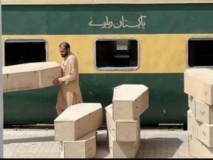 Tense standoff unfolding in Balochistan, 200 coffins dispatched from Quetta Railway Station | Tense standoff unfolding in Balochistan, 200 coffins dispatched from Quetta Railway Station