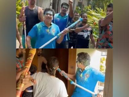 From Sachin's water-gun prank on Yuvraj to colourful Holi celebrations at IPL camps, how cricketers celebrated 'festival of colours' | From Sachin's water-gun prank on Yuvraj to colourful Holi celebrations at IPL camps, how cricketers celebrated 'festival of colours'