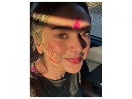 Holi 2025: Aditi Rao Hydari flaunts her face smeared with gulaal | Holi 2025: Aditi Rao Hydari flaunts her face smeared with gulaal Holi 2025: Aditi Rao Hydari flaunts her face smeared with gulaal | Holi 2025: Aditi Rao Hydari flaunts her face smeared with gulaal