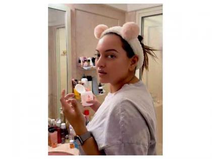 Sonakshi Sinha gets pranked by husband Zaheer Iqbal in latest video, check it out | Sonakshi Sinha gets pranked by husband Zaheer Iqbal in latest video, check it out Sonakshi Sinha gets pranked by husband Zaheer Iqbal in latest video, check it out | Sonakshi Sinha gets pranked by husband Zaheer Iqbal in latest video, check it out