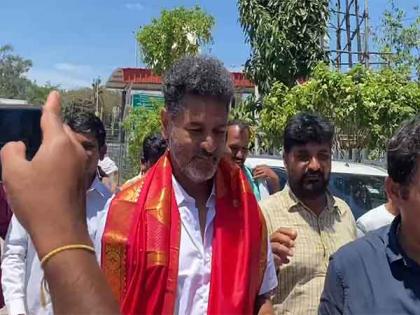 Prabhu Deva visits Tirumala Temple, receives blessings from priests | Prabhu Deva visits Tirumala Temple, receives blessings from priests Prabhu Deva visits Tirumala Temple, receives blessings from priests | Prabhu Deva visits Tirumala Temple, receives blessings from priests