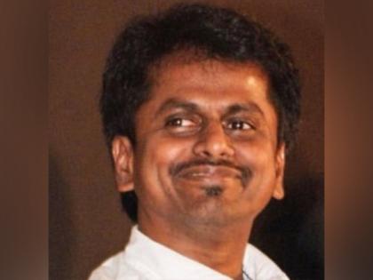 Working with Shah Rukh on bucket list, says filmmaker AR Murugadoss | Working with Shah Rukh on bucket list, says filmmaker AR Murugadoss Working with Shah Rukh on bucket list, says filmmaker AR Murugadoss | Working with Shah Rukh on bucket list, says filmmaker AR Murugadoss