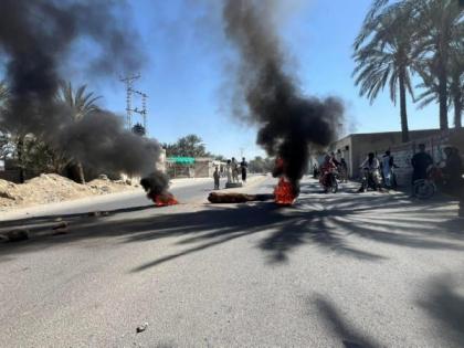 Pakistan: Police use tear gas to disperse protesters in Balochistan's Panjgur as shutter-down strike enters third day | Pakistan: Police use tear gas to disperse protesters in Balochistan's Panjgur as shutter-down strike enters third day Pakistan: Police use tear gas to disperse protesters in Balochistan's Panjgur as shutter-down strike enters third day | Pakistan: Police use tear gas to disperse protesters in Balochistan's Panjgur as shutter-down strike enters third day