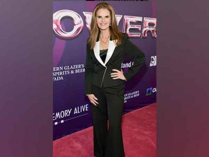 "It broke my heart, it broke my spirit": Maria Shriver details her emotional breakdown after ex-husband Arnold Schwarzenegger's Affair | "It broke my heart, it broke my spirit": Maria Shriver details her emotional breakdown after ex-husband Arnold Schwarzenegger's Affair "It broke my heart, it broke my spirit": Maria Shriver details her emotional breakdown after ex-husband Arnold Schwarzenegger's Affair | "It broke my heart, it broke my spirit": Maria Shriver details her emotional breakdown after ex-husband Arnold Schwarzenegger's Affair