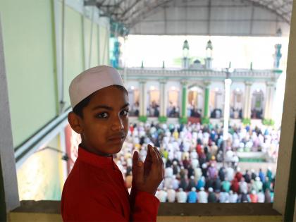 Nepal: Hundreds gather for mass prayer in mosque to mark Eid-ul-Fitr | Nepal: Hundreds gather for mass prayer in mosque to mark Eid-ul-Fitr Nepal: Hundreds gather for mass prayer in mosque to mark Eid-ul-Fitr | Nepal: Hundreds gather for mass prayer in mosque to mark Eid-ul-Fitr