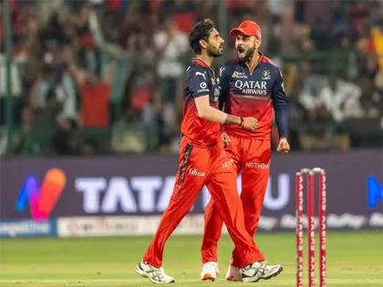 Bhuvneshwar Kumar scripts history in Bengaluru, goes level with Dwayne Bravo for elusive feat in IPL | Bhuvneshwar Kumar scripts history in Bengaluru, goes level with Dwayne Bravo for elusive feat in IPL