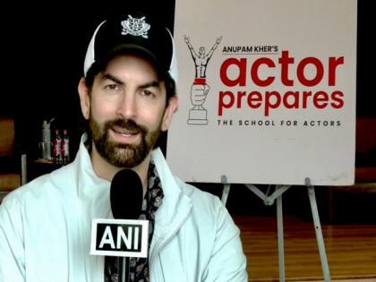 "Nepo kid hamari field mein glorify zyada kiya jaata hai": Neil Nitin Mukesh shares his take on nepotism | "Nepo kid hamari field mein glorify zyada kiya jaata hai": Neil Nitin Mukesh shares his take on nepotism "Nepo kid hamari field mein glorify zyada kiya jaata hai": Neil Nitin Mukesh shares his take on nepotism | "Nepo kid hamari field mein glorify zyada kiya jaata hai": Neil Nitin Mukesh shares his take on nepotism