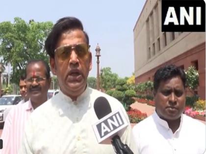 "A black day for cinema," says Ravi Kishan on Manoj Kumar's death | "A black day for cinema," says Ravi Kishan on Manoj Kumar's death "A black day for cinema," says Ravi Kishan on Manoj Kumar's death | "A black day for cinema," says Ravi Kishan on Manoj Kumar's death