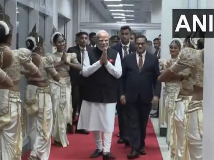 PM Modi arrives in Colombo, six Sri Lankan ministers receive him at airport | PM Modi arrives in Colombo, six Sri Lankan ministers receive him at airport PM Modi arrives in Colombo, six Sri Lankan ministers receive him at airport | PM Modi arrives in Colombo, six Sri Lankan ministers receive him at airport